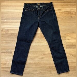 Dark wash skinny jeans